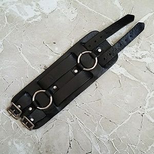 Leather wrist cuff